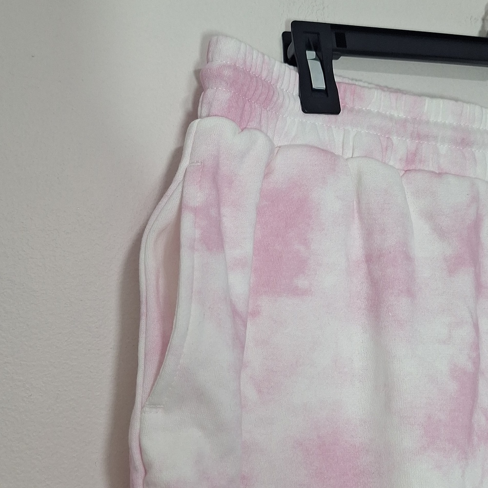 Strawberry Shortcake Pink and White Character Print Shorts - Picture 2 of 6